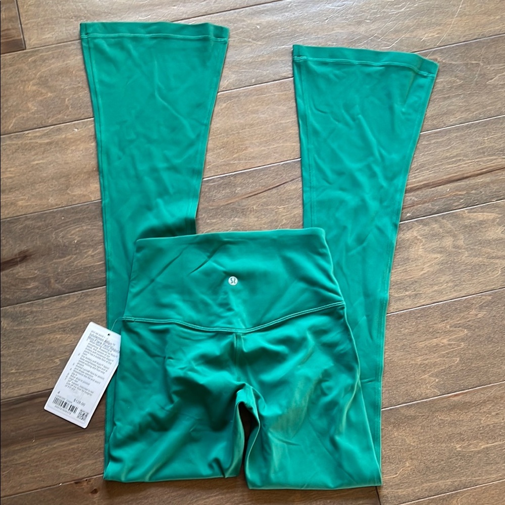 Lululemon Athletica Flare Pants in Vibrant Green